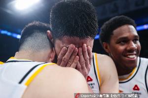 开云娱乐-麦穗丰：胡金秋重新让人相信踏实打球会有好报 他一直都坚持进步