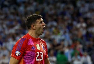 KAIYUN下载app-邮报：曼联绯闻目标大马丁的合同中没有解约金条款