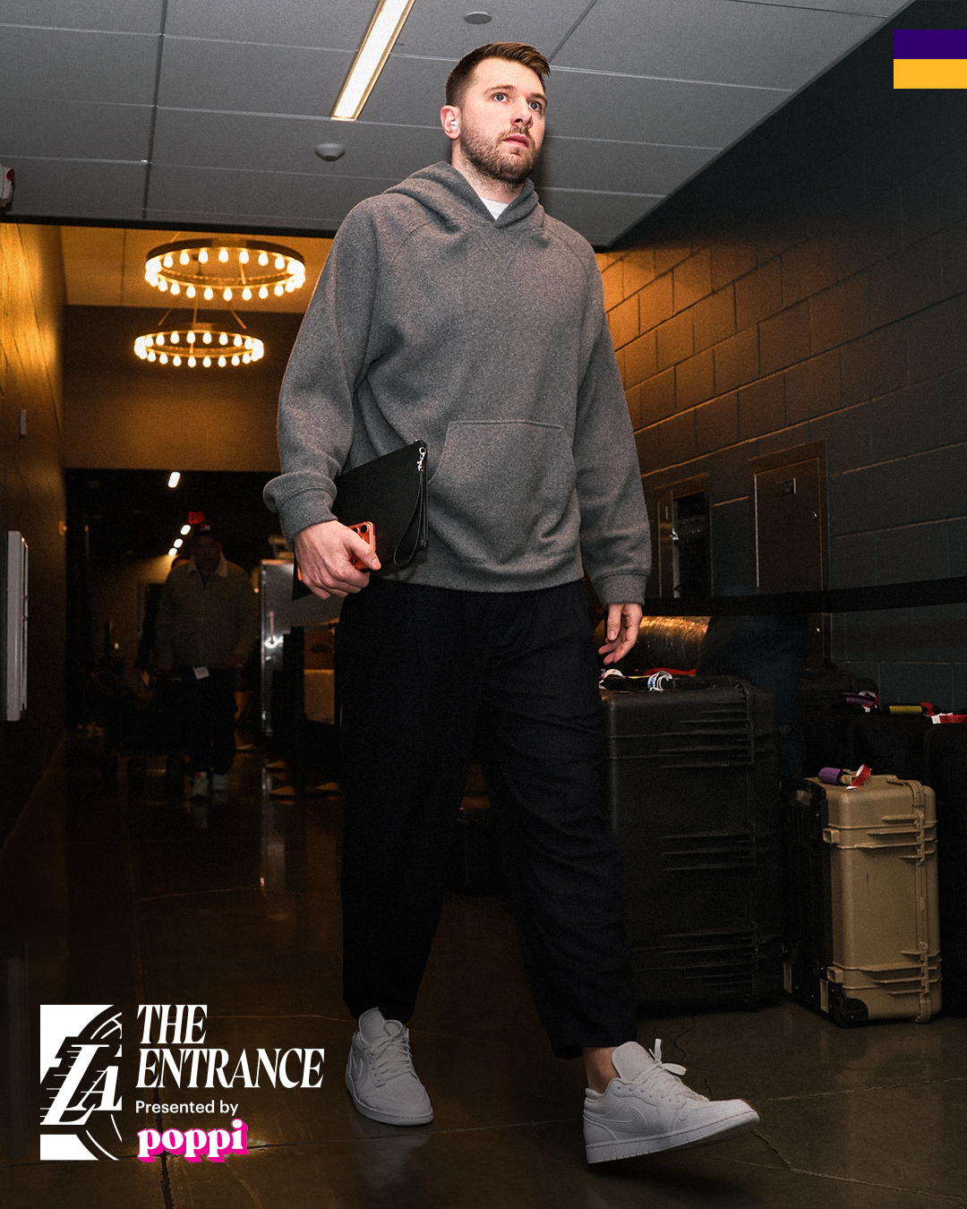 开云体育-东契奇42+7+8湖人不敌国王3连败，勒布朗22分德罗赞32+6