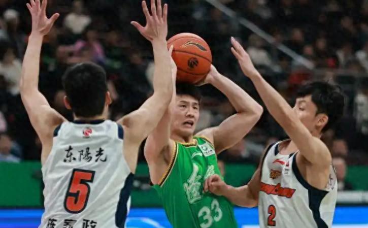 开云-CBA常规赛明天1月13日赛程：广东PK南京，上海PK深圳，广厦PK新疆